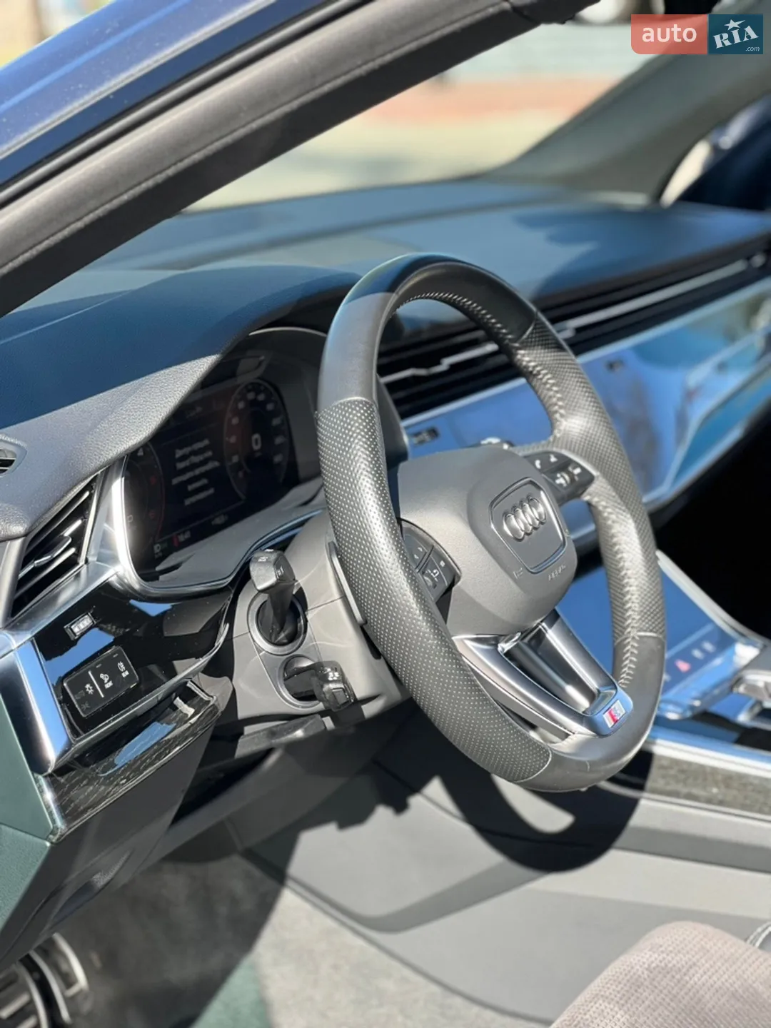 Audi Q8 2018 VIN WAUZZZF19KD017437 фото оголошення 14 з 24