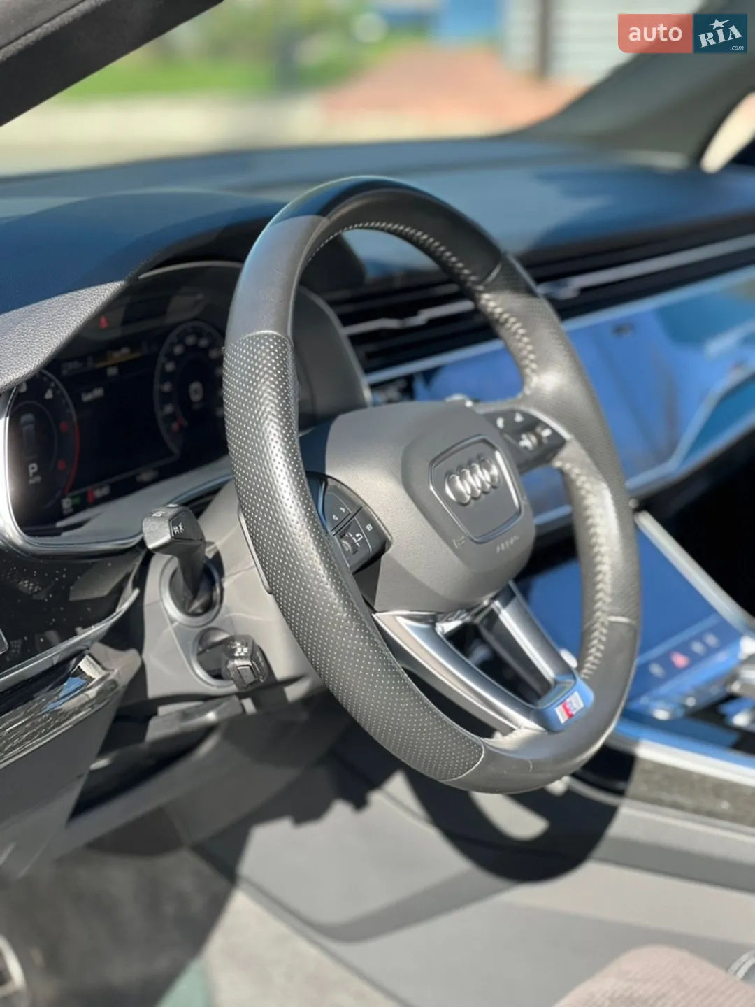 Audi Q8 2018 VIN WAUZZZF19KD017437 фото оголошення 15 з 24