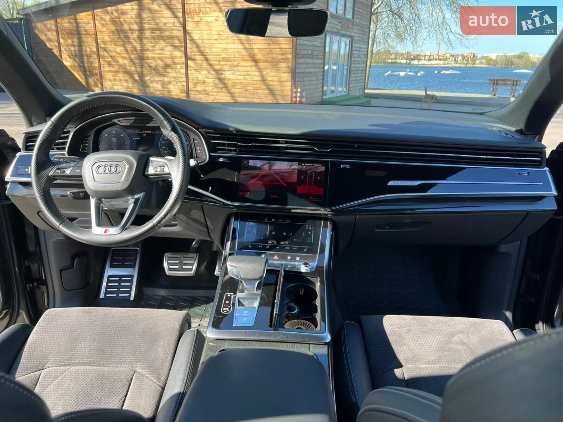 Audi Q8 2018 VIN WAUZZZF19KD017437 фото оголошення 20 з 24