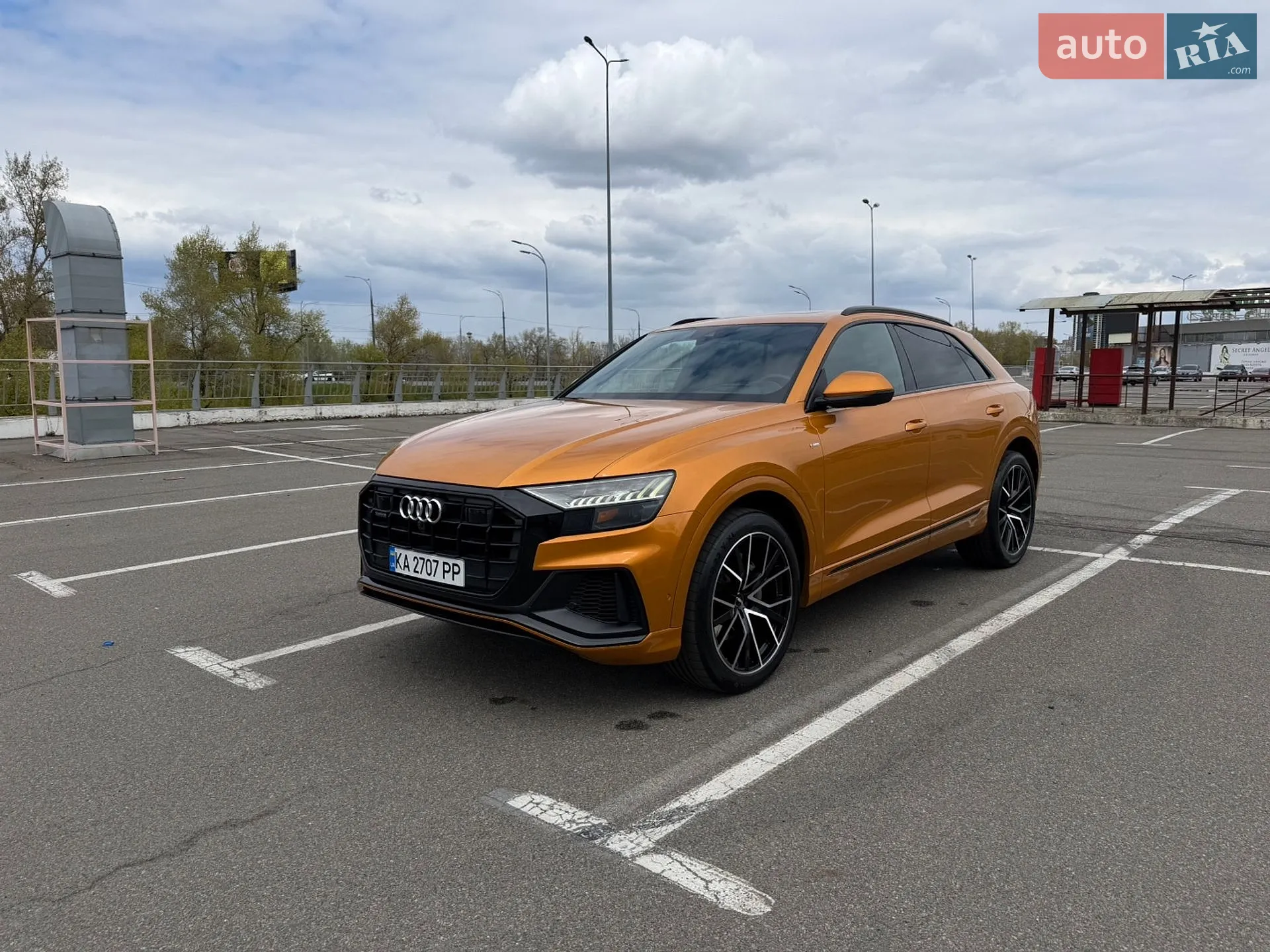 2019 Audi Q8 - фото 1