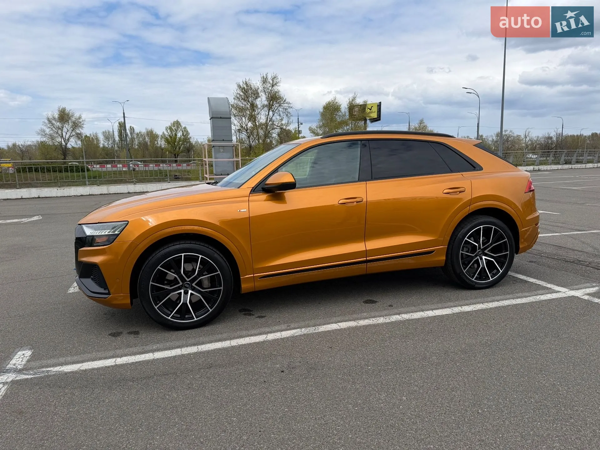 2019 Audi Q8 - мініатюра 3