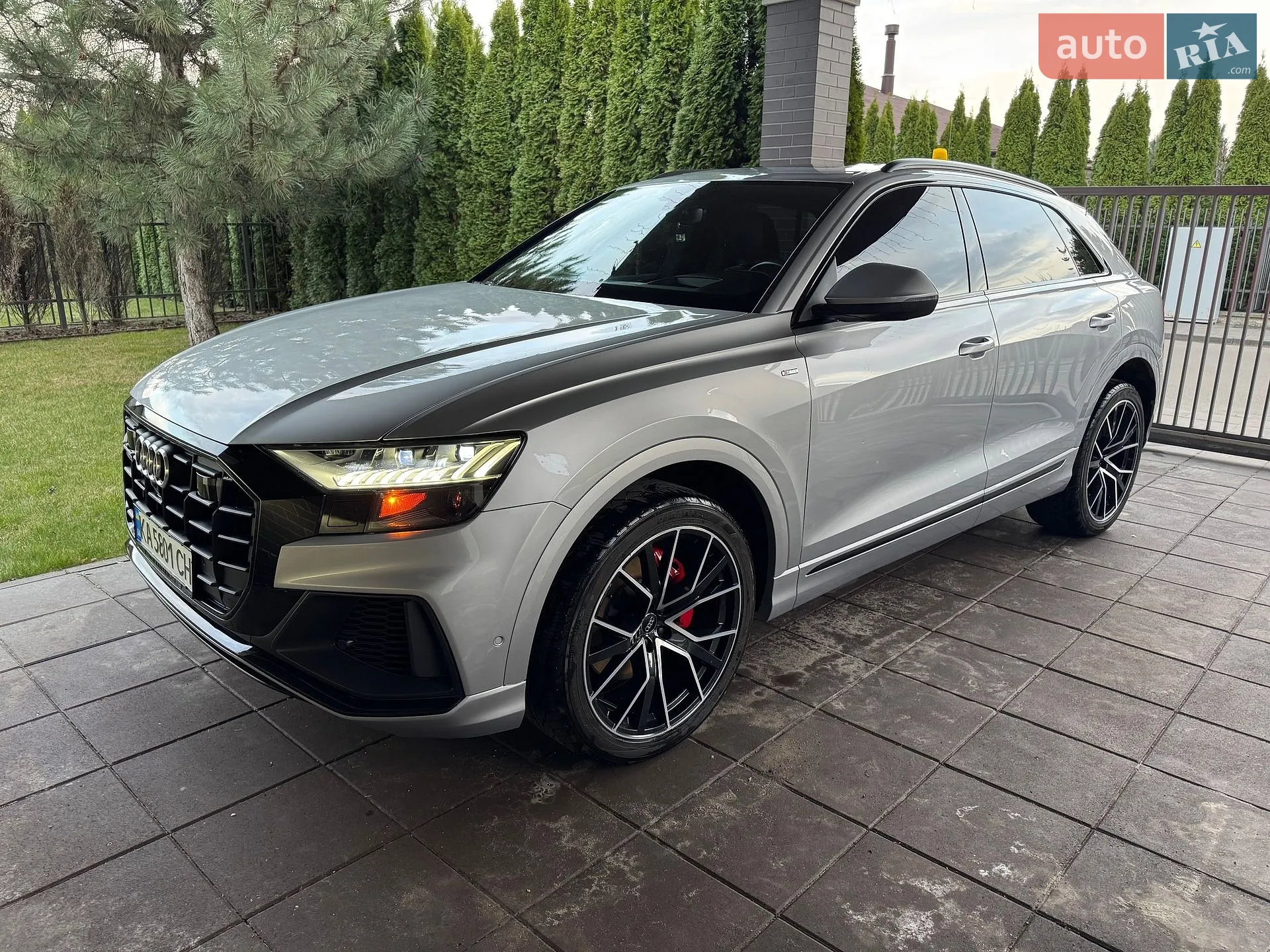 2019 Audi Q8 - мініатюра 2