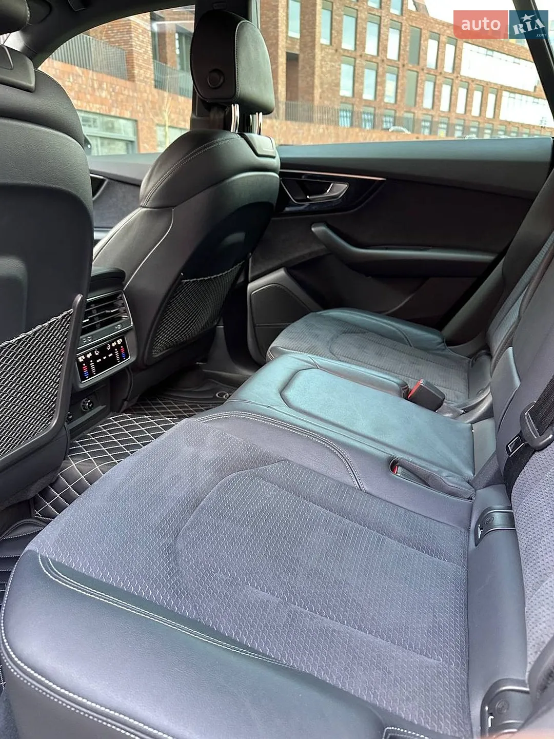 2023 Audi Q8 - мініатюра 33