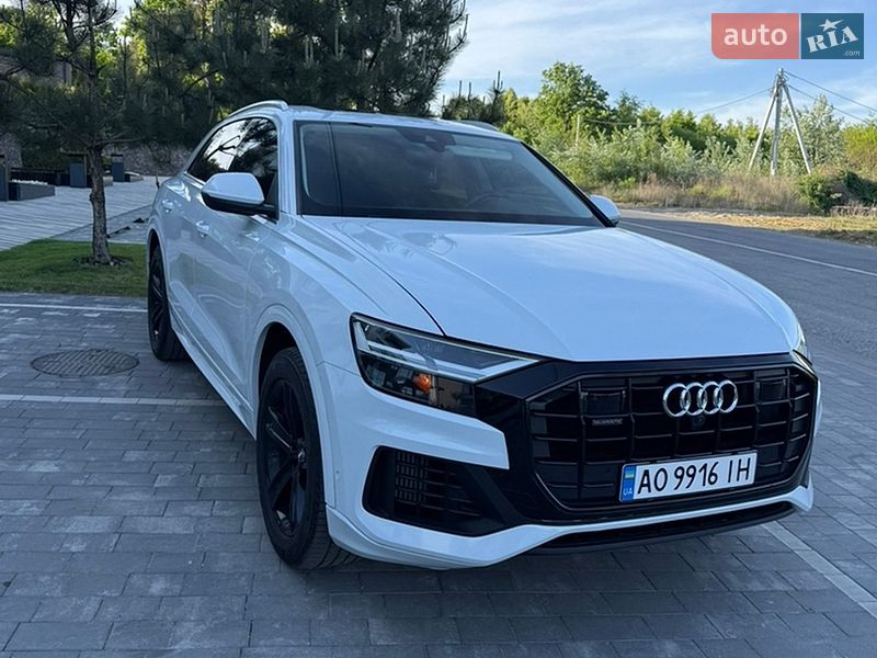 Внедорожник / Кроссовер Audi Q8 2018 в Ужгороде