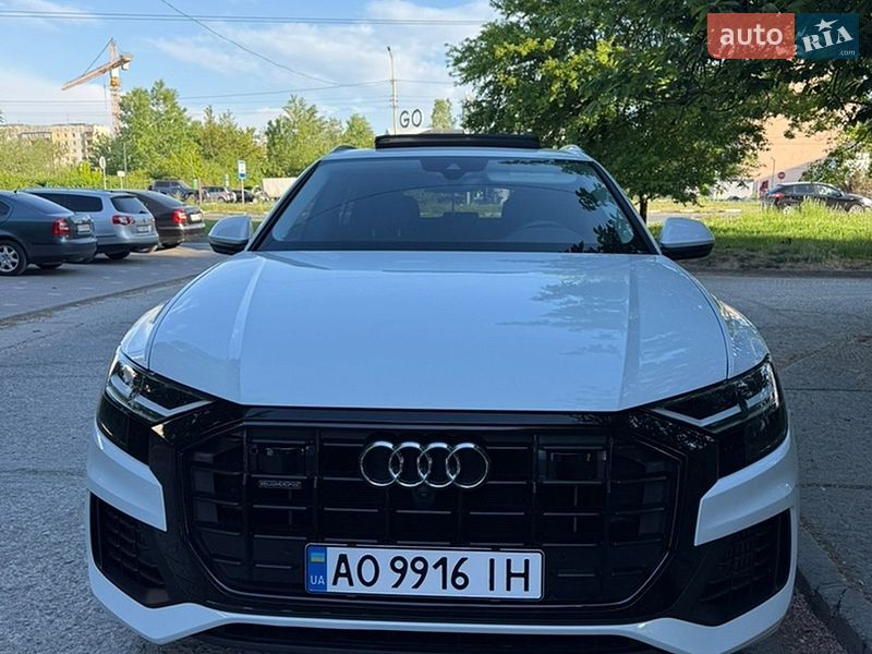 Внедорожник / Кроссовер Audi Q8 2018 в Ужгороде