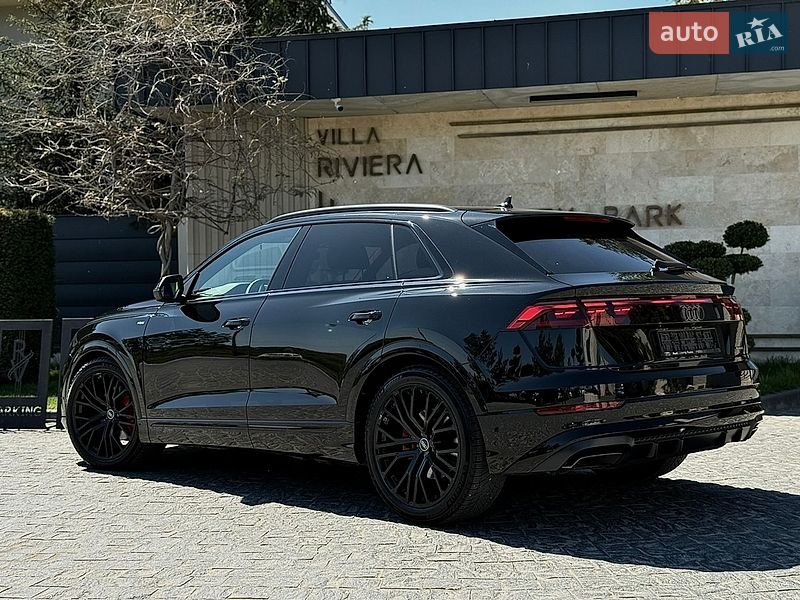 Внедорожник / Кроссовер Audi Q8 2025 в Львове