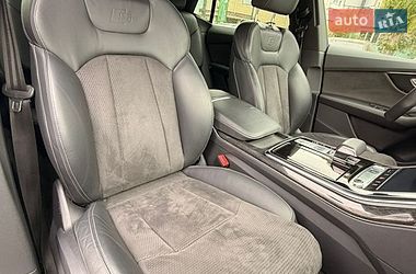 Внедорожник / Кроссовер Audi Q8 2019 в Бердичеве