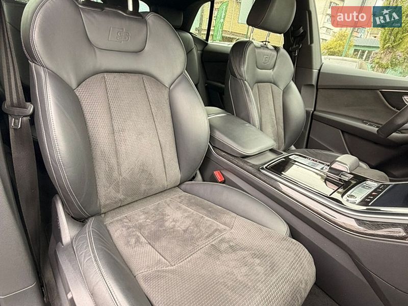 Внедорожник / Кроссовер Audi Q8 2019 в Бердичеве