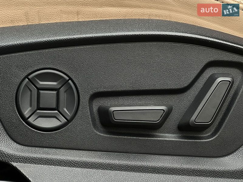 Внедорожник / Кроссовер Audi Q8 2019 в Львове