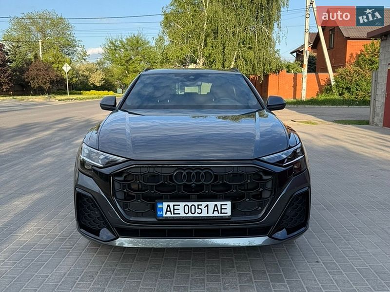 Позашляховик / Кросовер Audi Q8 2024 в Дніпрі