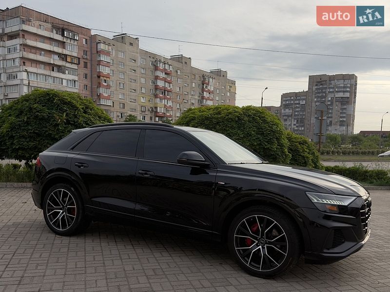 Позашляховик / Кросовер Audi Q8 2022 в Запоріжжі