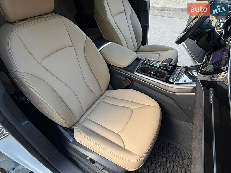 Внедорожник / Кроссовер Audi Q8 2023 в Коломые