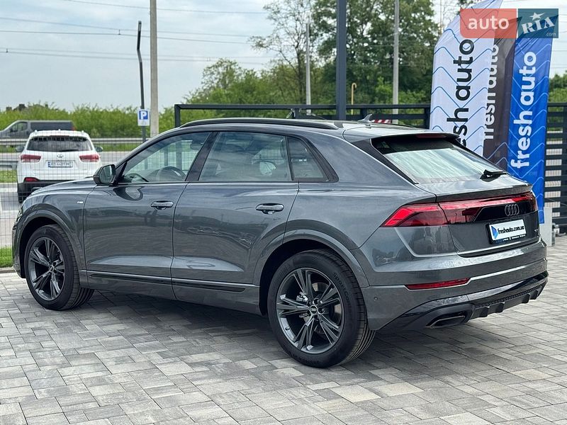 Внедорожник / Кроссовер Audi Q8 2026 в Ровно