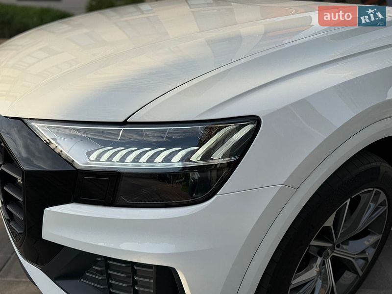 Позашляховик / Кросовер Audi Q8 2023 в Києві