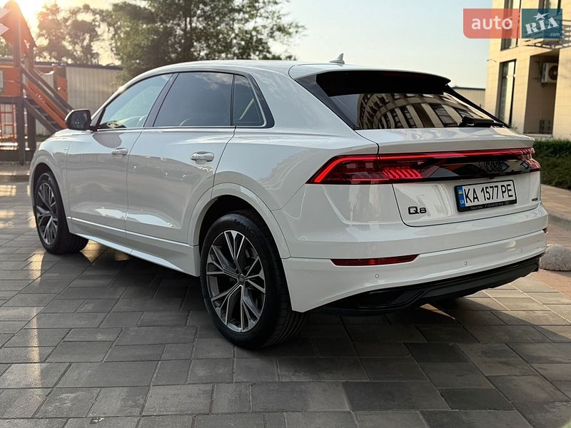 Позашляховик / Кросовер Audi Q8 2023 в Києві