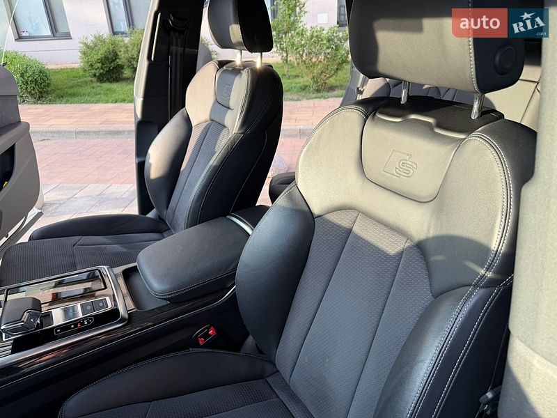 Позашляховик / Кросовер Audi Q8 2023 в Києві