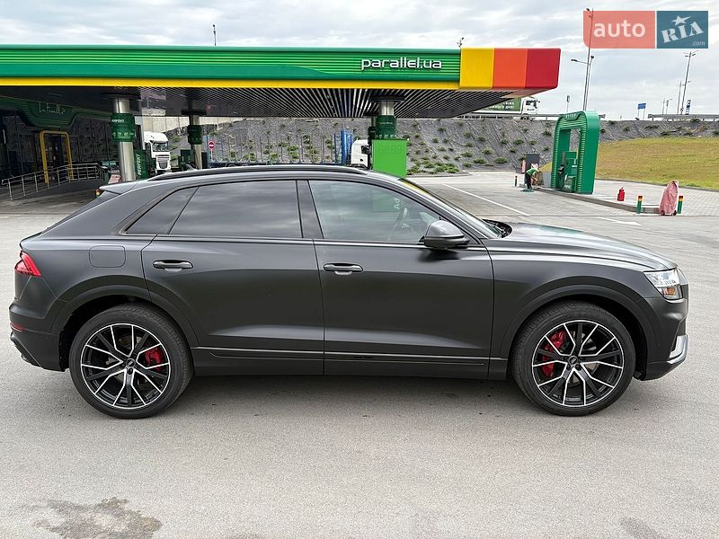 Внедорожник / Кроссовер Audi Q8 2019 в Киеве