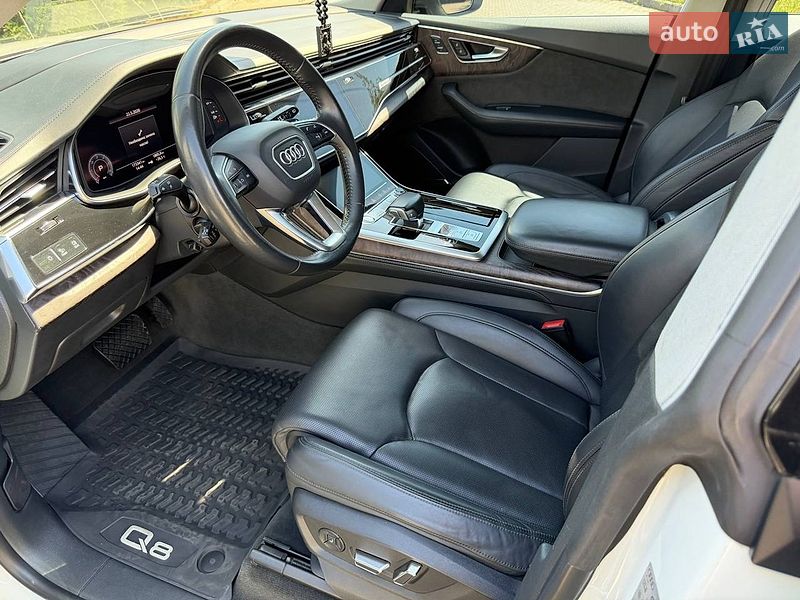 Позашляховик / Кросовер Audi Q8 2018 в Одесі