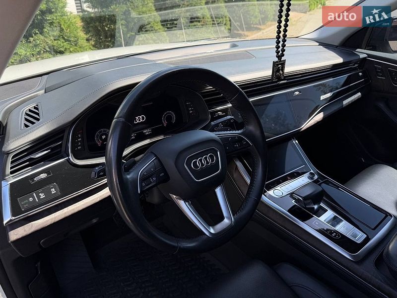 Позашляховик / Кросовер Audi Q8 2018 в Одесі