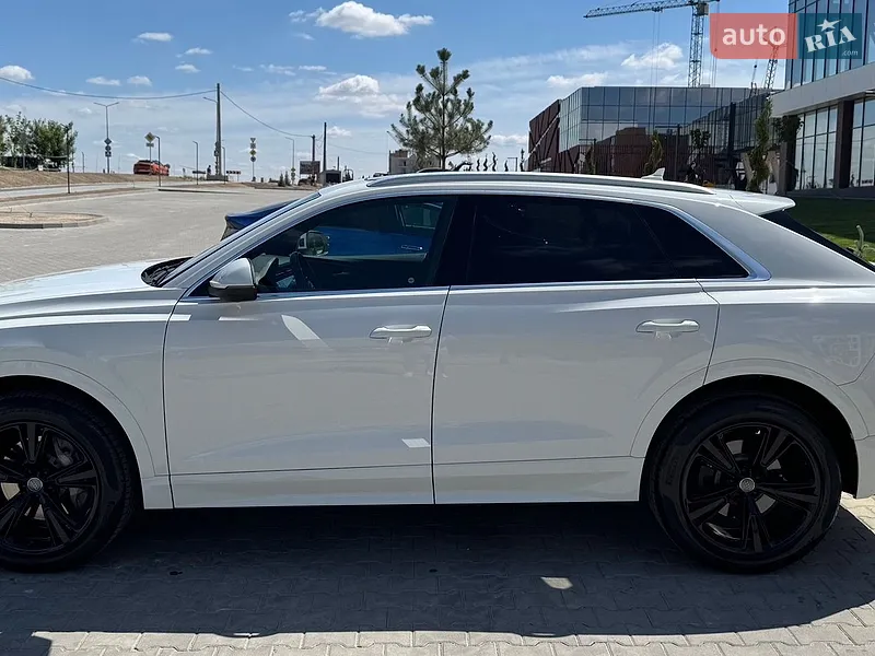 Audi Q8 2018 VIN WA1BVAF18KD009390 фото оголошення 4 з 72