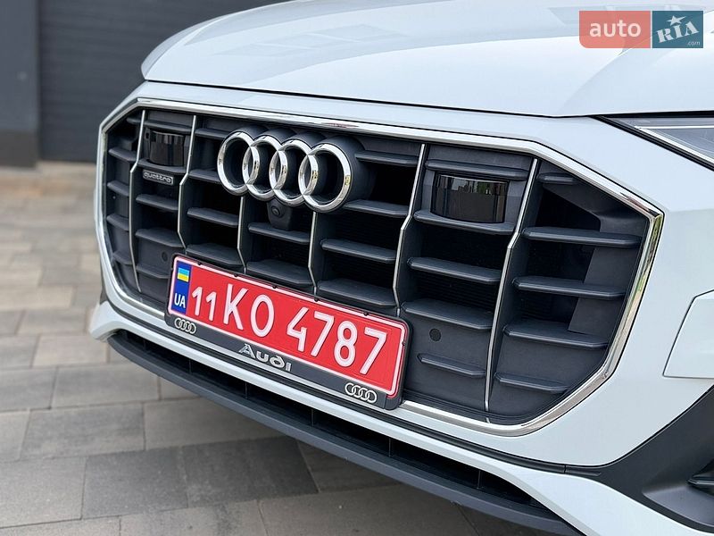 Позашляховик / Кросовер Audi Q8 2019 в Києві