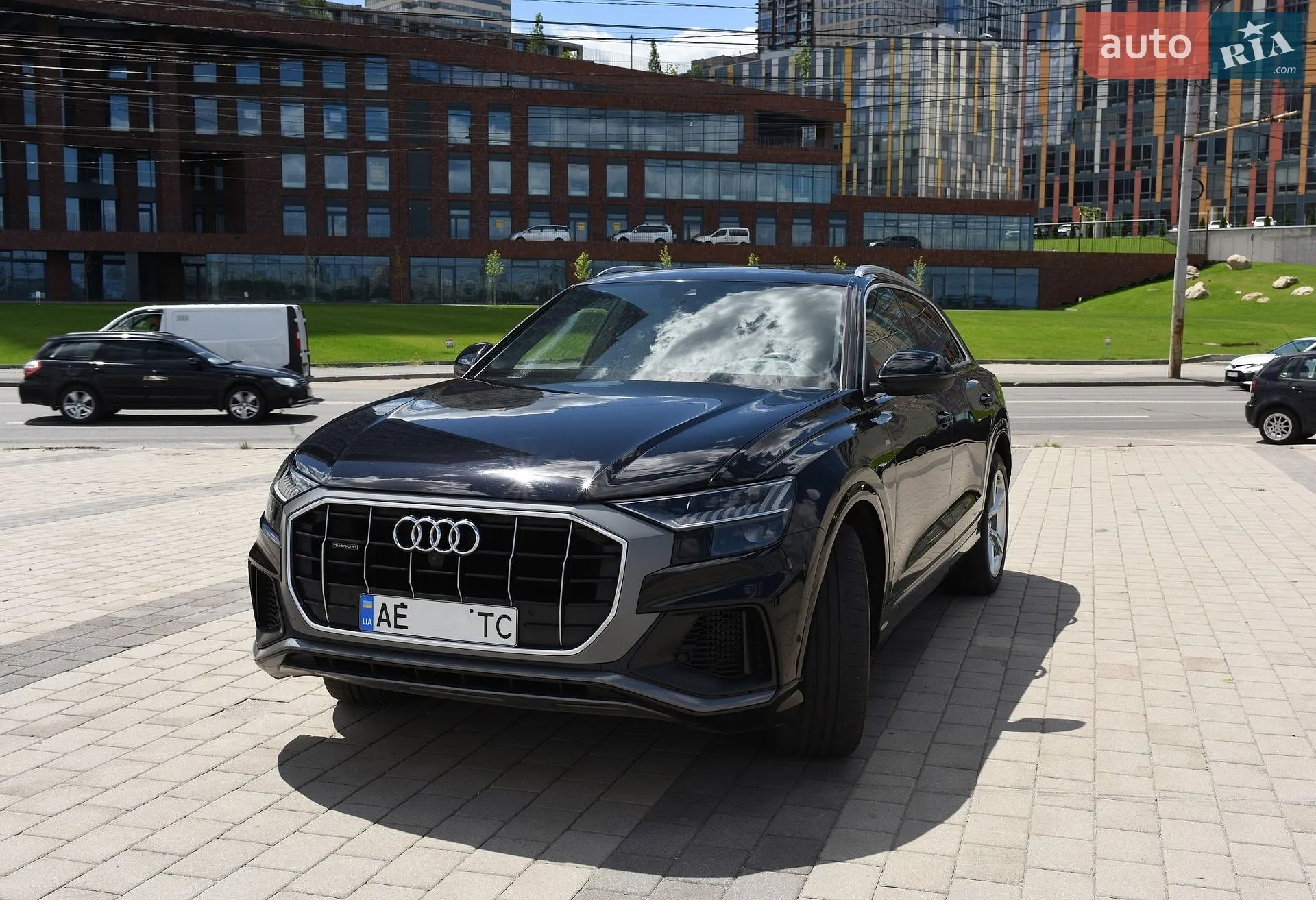 2019 Audi Q8 - мініатюра 3