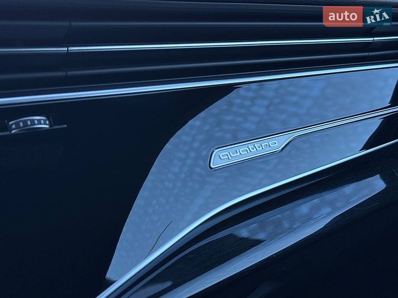 Внедорожник / Кроссовер Audi Q8 2020 в Киеве