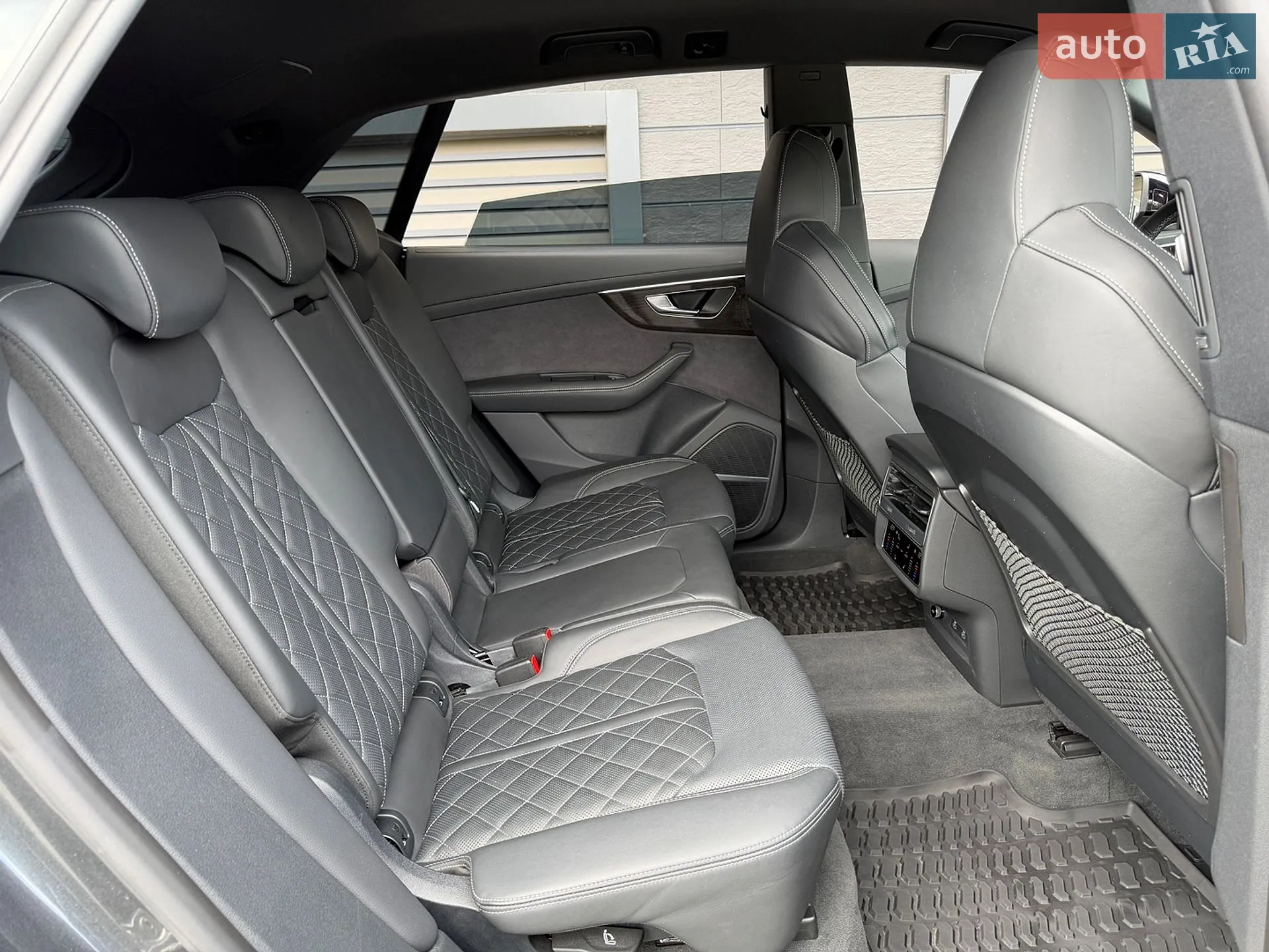 2024 Audi Q8 - мініатюра 17