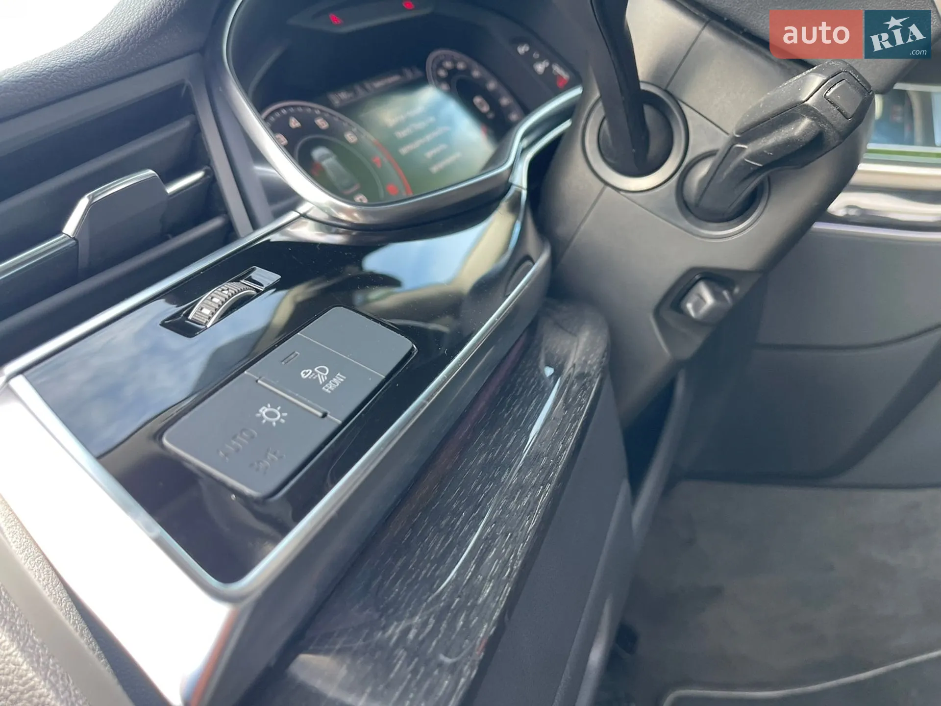 2020 Audi Q8 - мініатюра 13