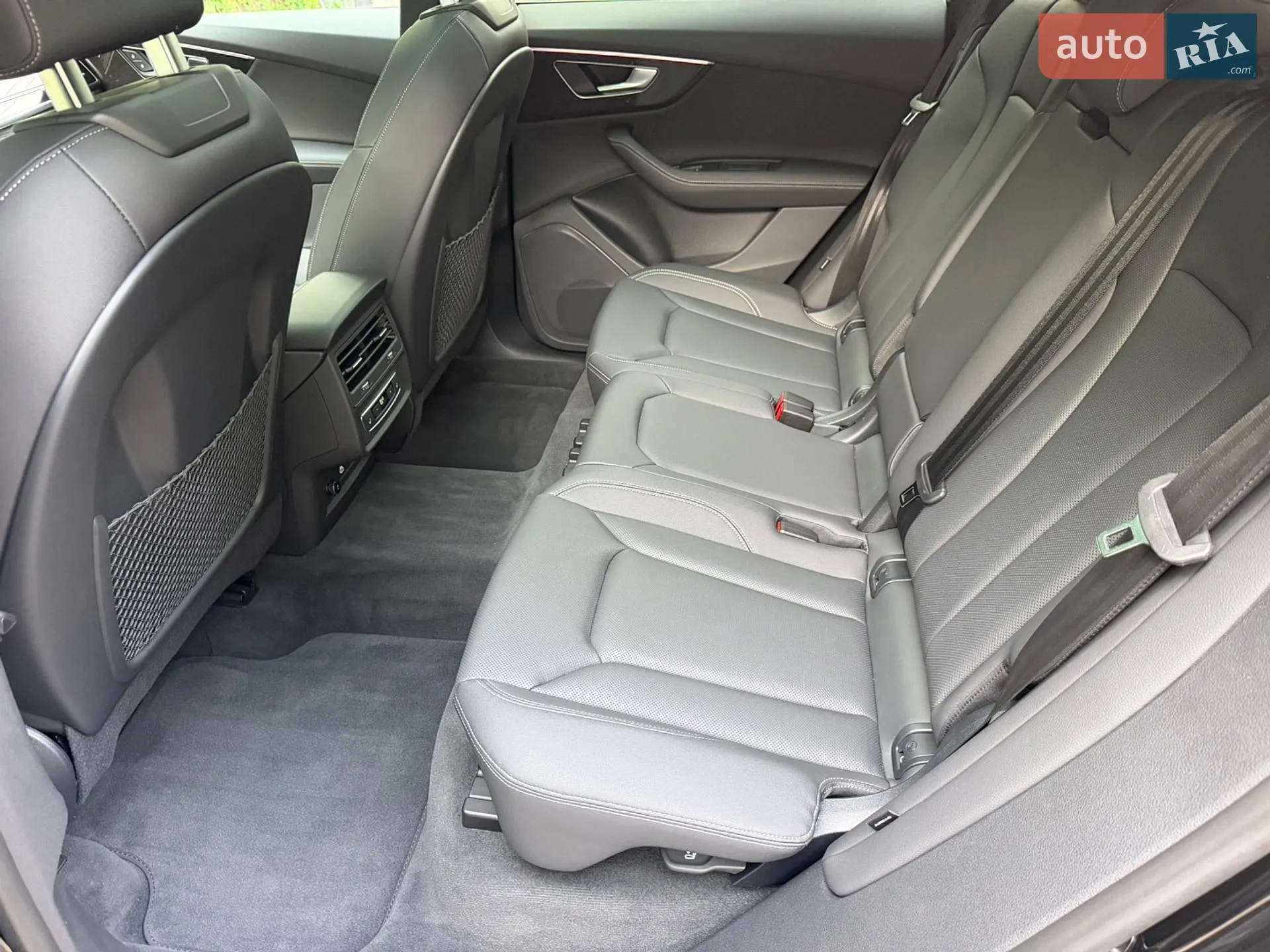 Audi Q8 2025 VIN WA1DVBF19SD036323 фото оголошення 28 з 54
