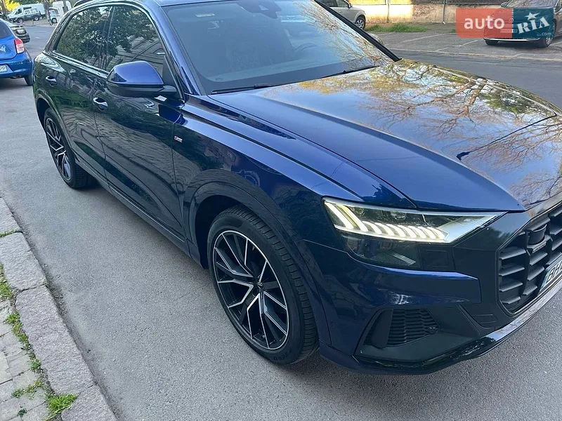 Audi Q8 2019 VIN WAUZZZF17LD003392 фото оголошення 2 з 46