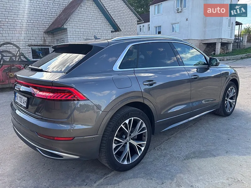 Audi Q8 2018 VIN WAUZZZF15KD017614 фото оголошення 2 з 39