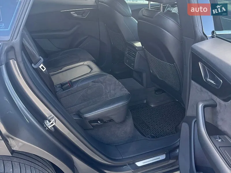 Audi Q8 2018 VIN WAUZZZF15KD017614 фото оголошення 6 з 39