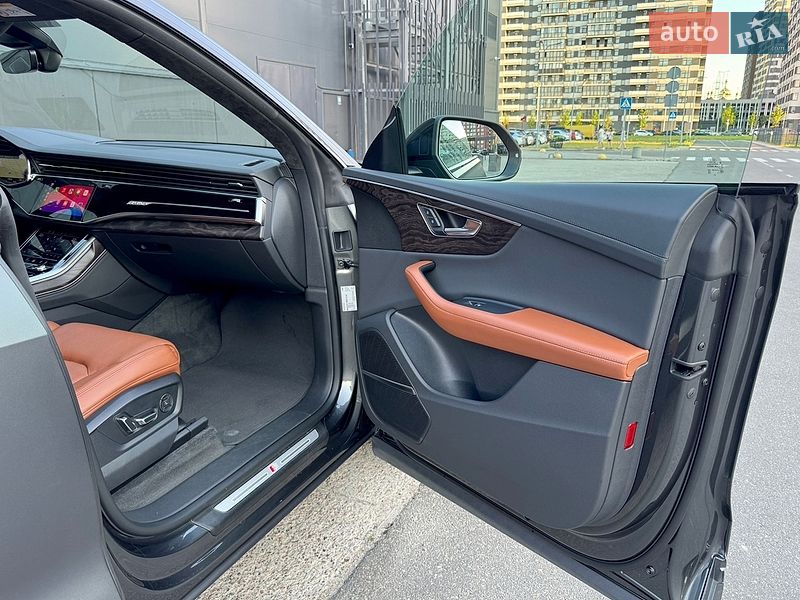 Позашляховик / Кросовер Audi Q8 2022 в Києві