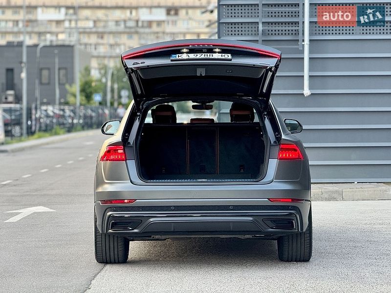 Позашляховик / Кросовер Audi Q8 2022 в Києві