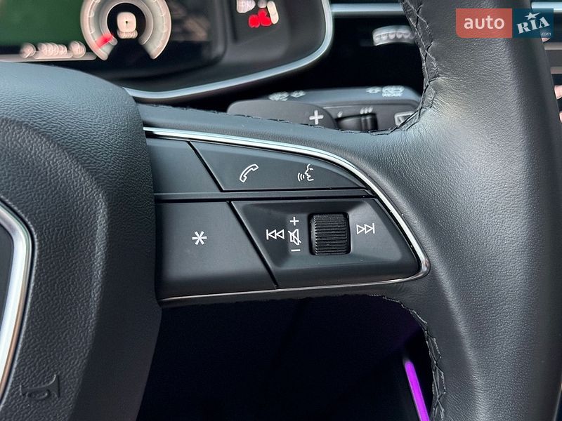 Позашляховик / Кросовер Audi Q8 2022 в Києві
