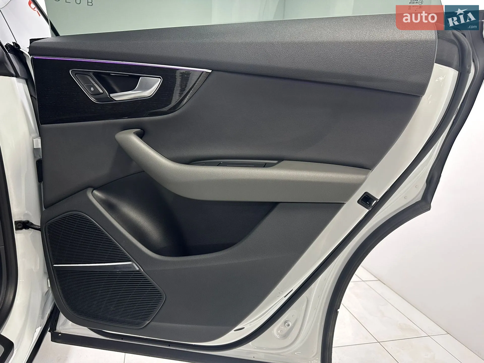 2018 Audi Q8 - мініатюра 33
