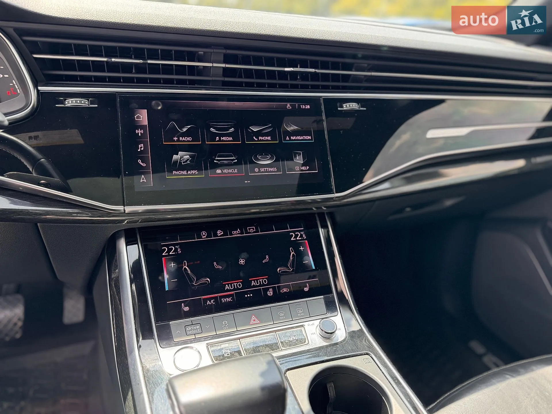2018 Audi Q8 - мініатюра 13