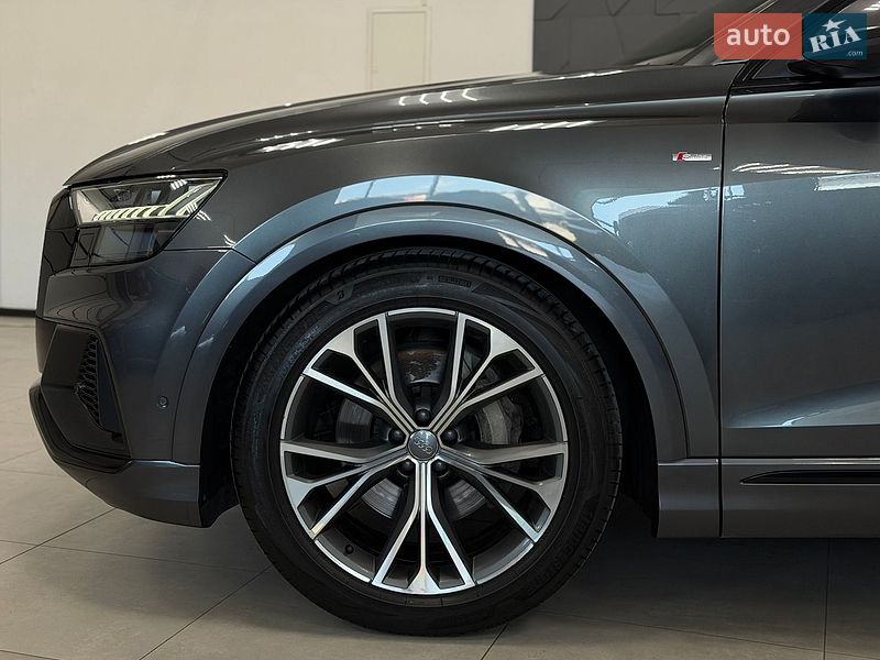 Внедорожник / Кроссовер Audi Q8 2020 в Тернополе