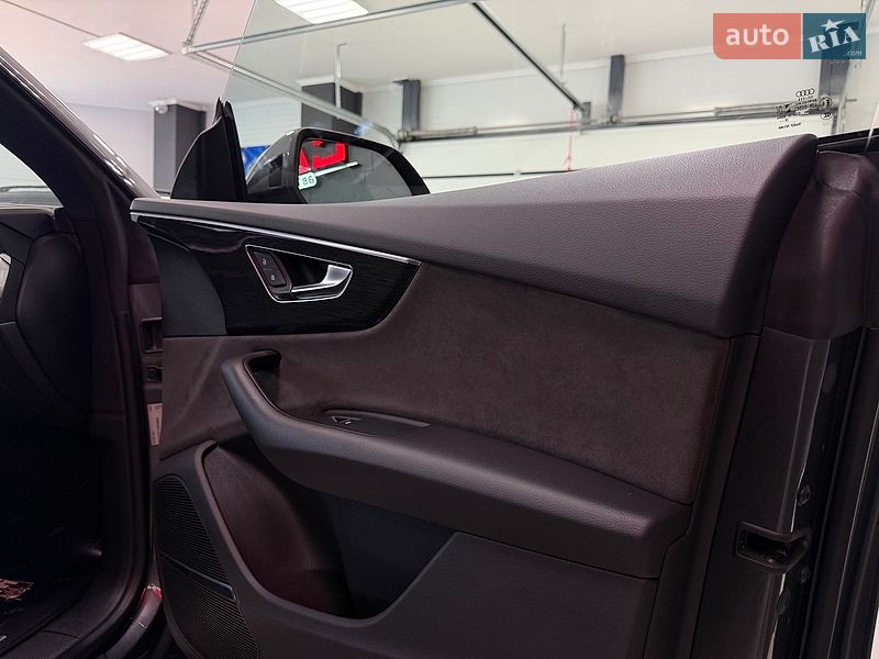 Внедорожник / Кроссовер Audi Q8 2020 в Тернополе
