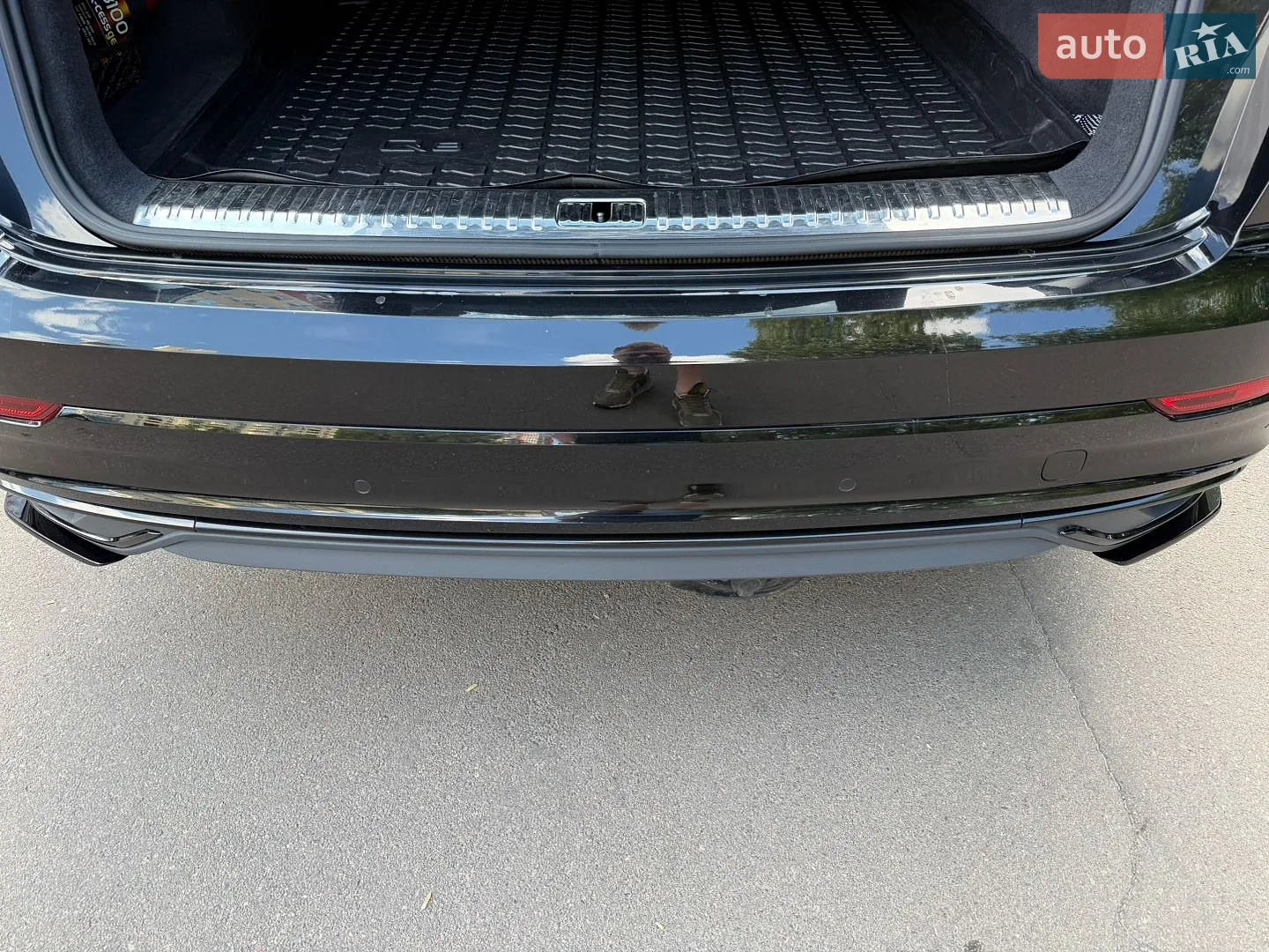 Audi Q8 2018 VIN WAUZZZF1XKD007001 фото оголошення 13 з 18