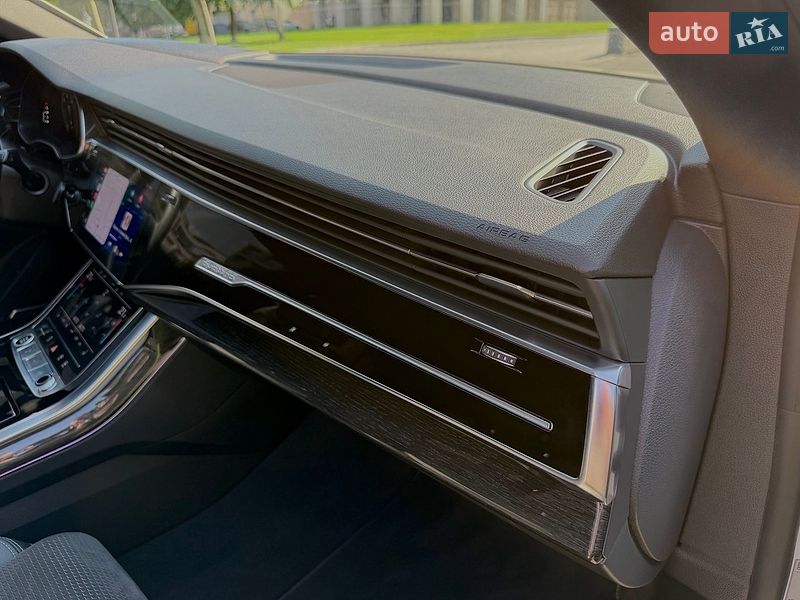 Внедорожник / Кроссовер Audi Q8 2021 в Днепре