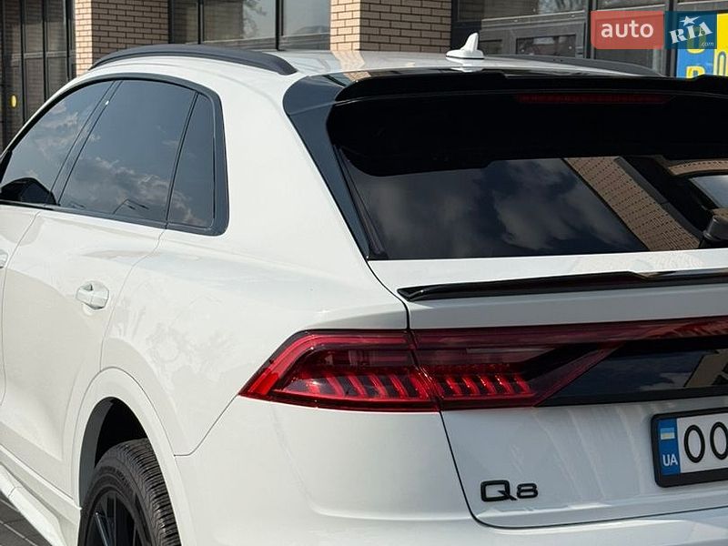 Позашляховик / Кросовер Audi Q8 2022 в Вінниці