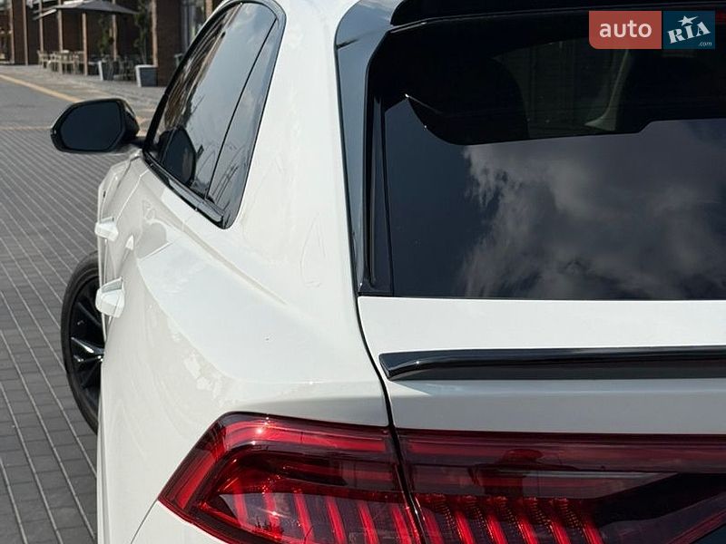 Позашляховик / Кросовер Audi Q8 2022 в Вінниці