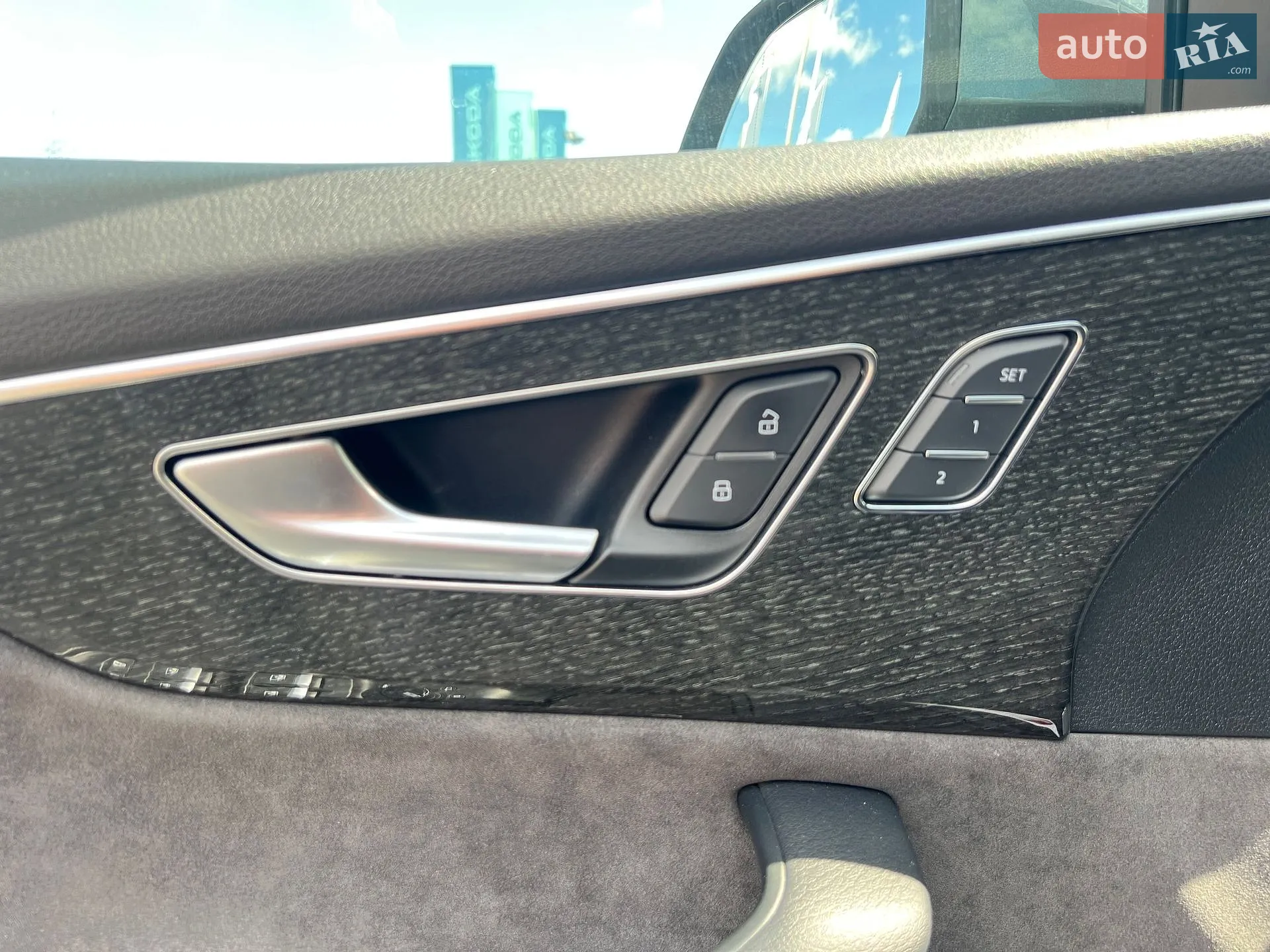Audi Q8 2019 VIN WAUZZZF17KD043695 фото оголошення 14 з 41