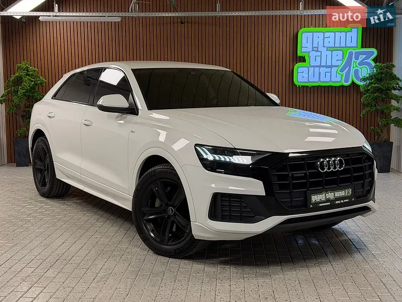 Audi Q8