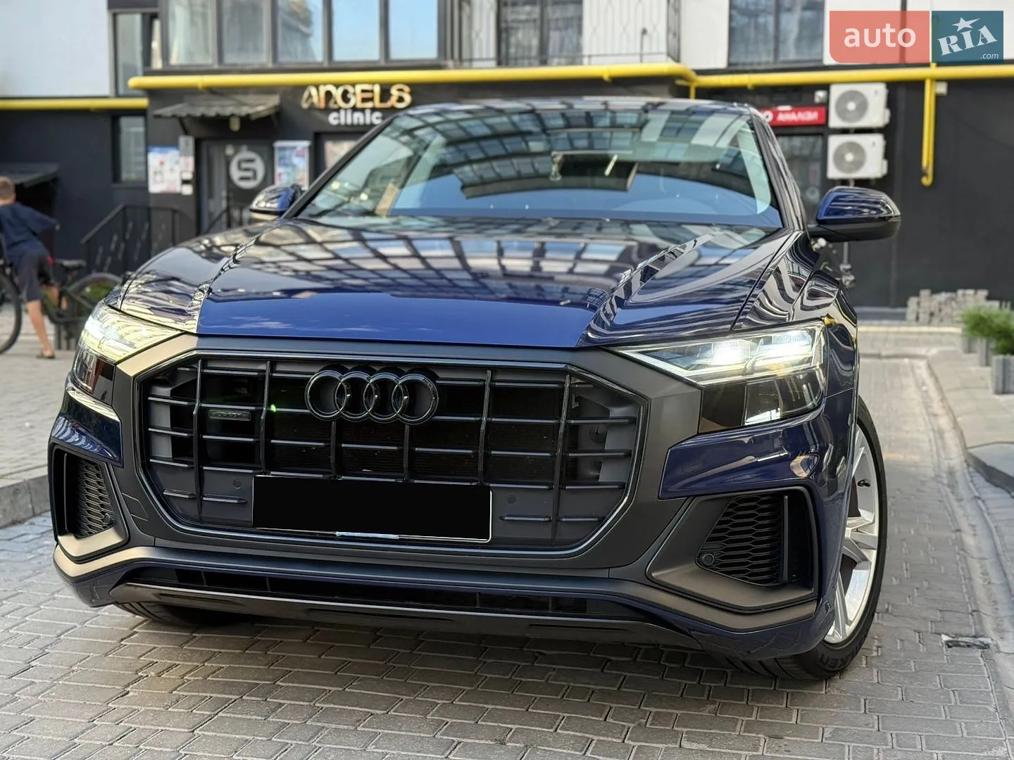 2019 Audi Q8 - мініатюра 2