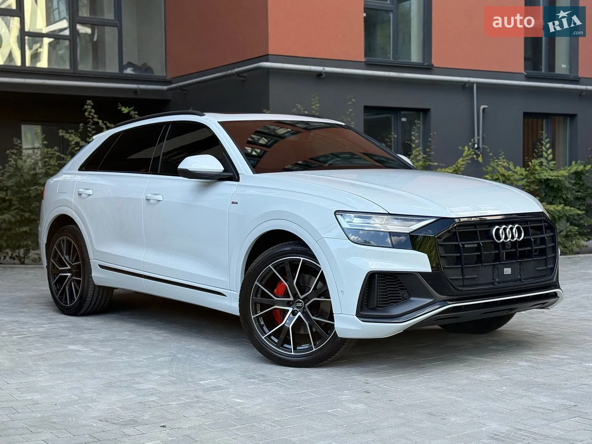 2022 Audi Q8 - фото 1