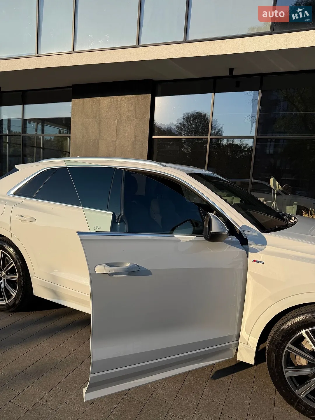 2020 Audi Q8 - мініатюра 2