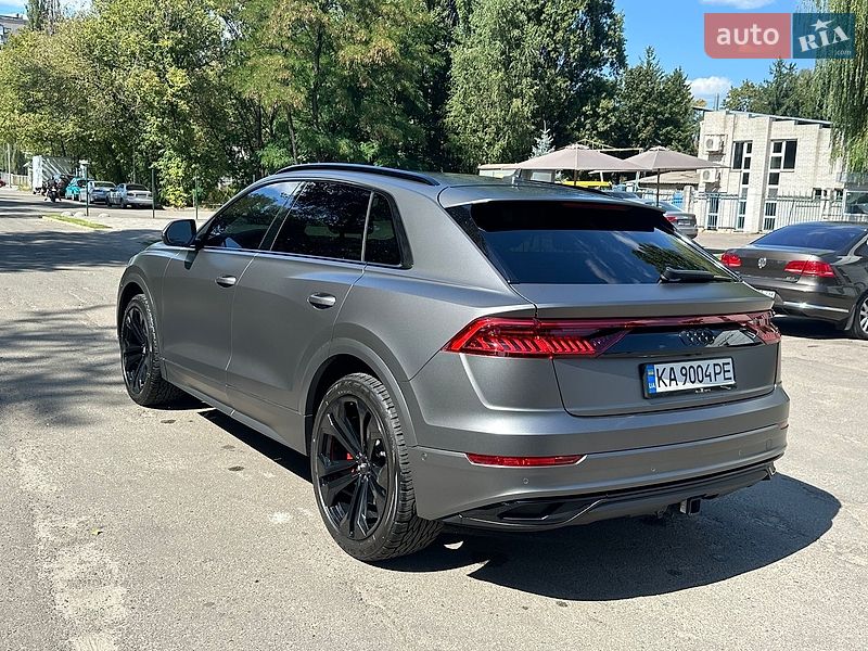 Внедорожник / Кроссовер Audi Q8 2020 в Киеве